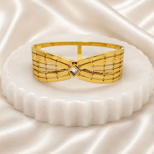 Gold_Plated_Geometric_Crystal_Cuff_Anti-Tarnish_Bracelet_For_Women