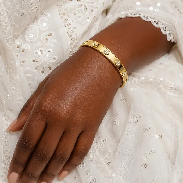 Gold_18K_Plated_Floral_Motif_Ad_Crystal_Anti_Tarnish_Bracelet