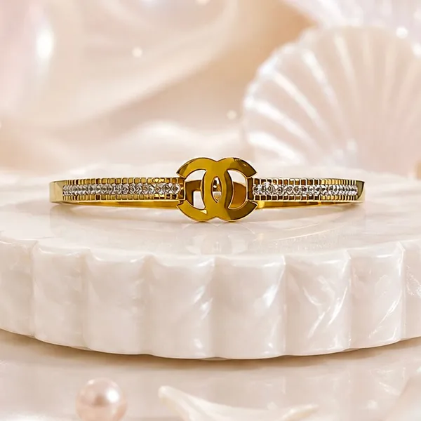 Gold_18K_Plated_Interlocking_Motif_Crystal_Bracelet_For_Women