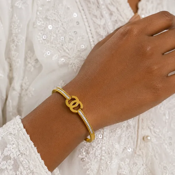 Gold_18K_Plated_Interlocking_Motif_Crystal_Bracelet_For_Women