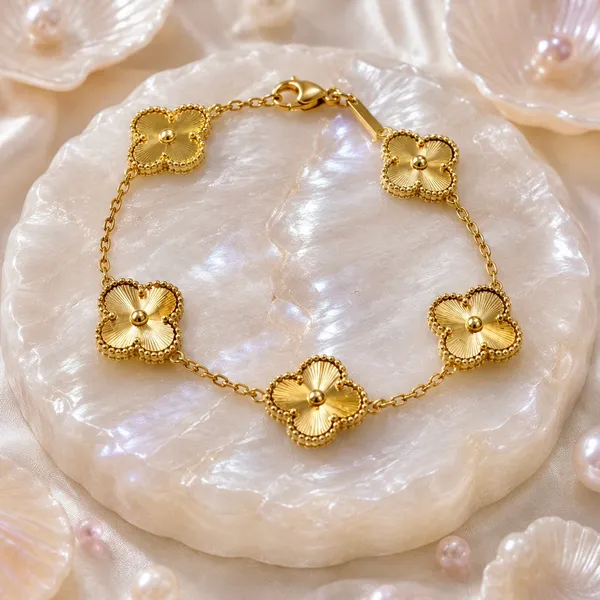 Gold_18K_Plated_Clover_Motif_Chain_Bracelet_For_Women