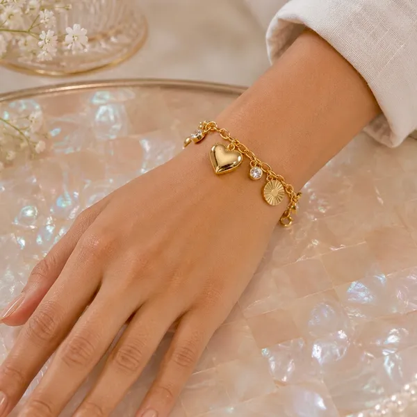 Gold_18K_Plated_Heart_Charm_Cubic_Zirconia_Chain_Bracelet_For_Women