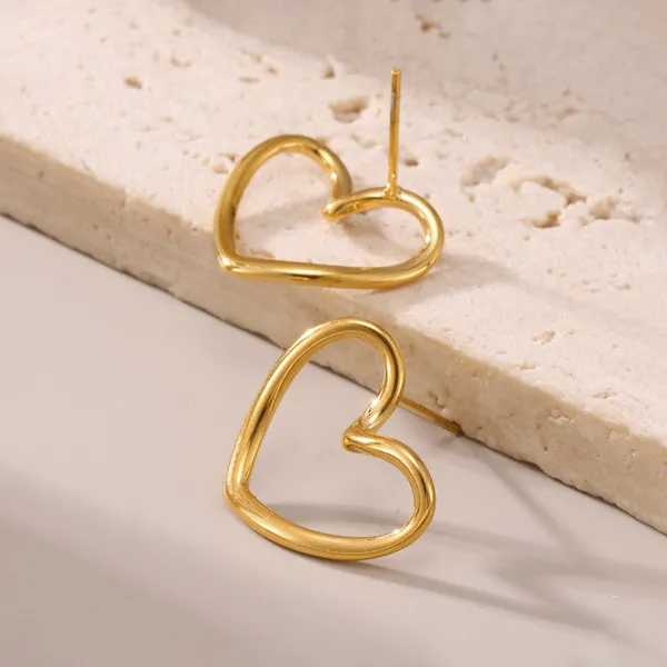 Gold_plated_anti_tarnish_The_Asymmetric_Heart_Earrings