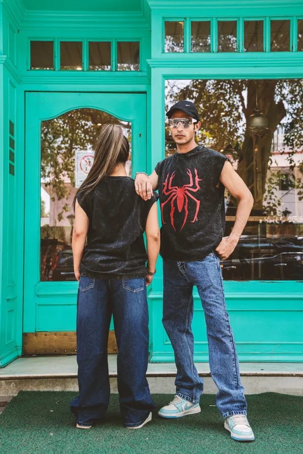 Black_Cotton_Oversized_Sleeveless_Spider_Print_T-Shirt_For_Unisex