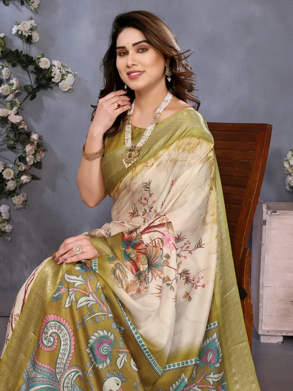Cream_Cotton_Silk_Floral_Printed_Saree_With_Blouse_Piece_For_Women