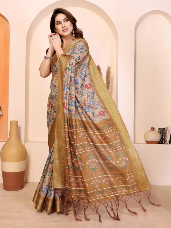 Brown_Cotton_Silk_Floral_Printed_Saree_With_Blouse_Piece_For_Women
