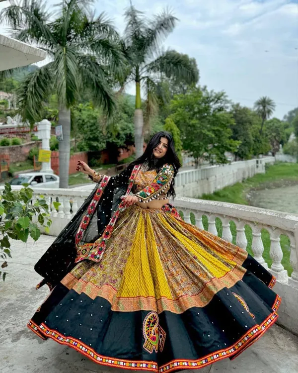 Multicolor_Muslin_Cotton_Flared_Printed_Lehenga_Choli_Set_For_Women
