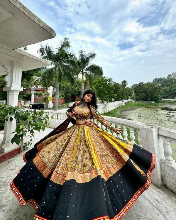 Multicolor_Muslin_Cotton_Flared_Printed_Lehenga_Choli_Set_For_Women