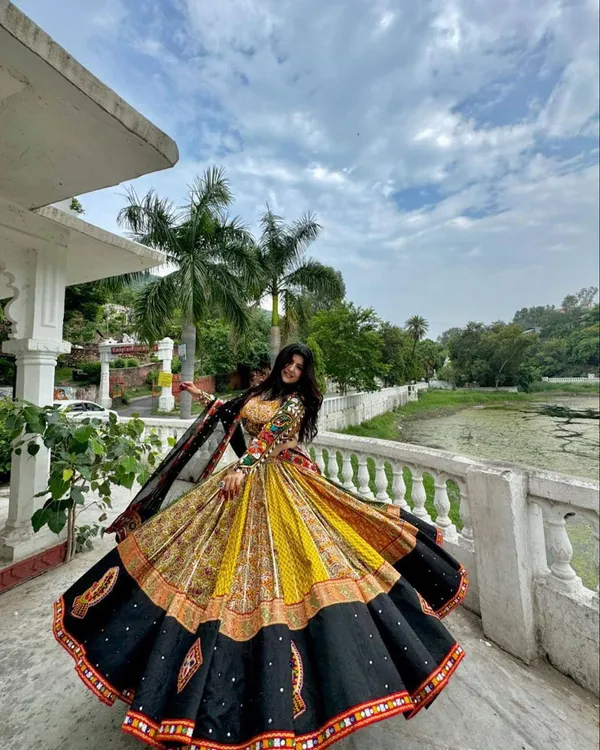 Multicolor_Muslin_Cotton_Flared_Printed_Lehenga_Choli_Set_For_Women