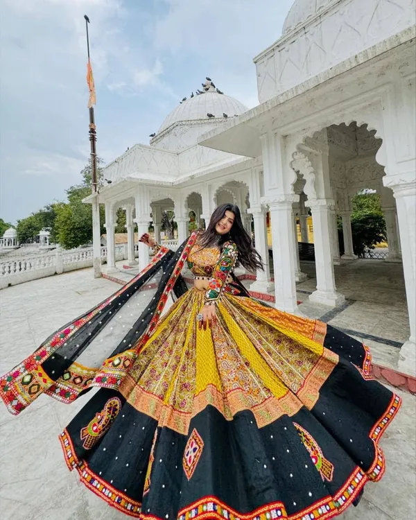 Multicolor_Muslin_Cotton_Flared_Printed_Lehenga_Choli_Set_For_Women