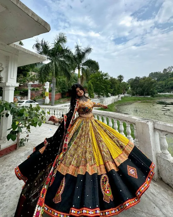 Multicolor_Muslin_Cotton_Flared_Printed_Lehenga_Choli_Set_For_Women