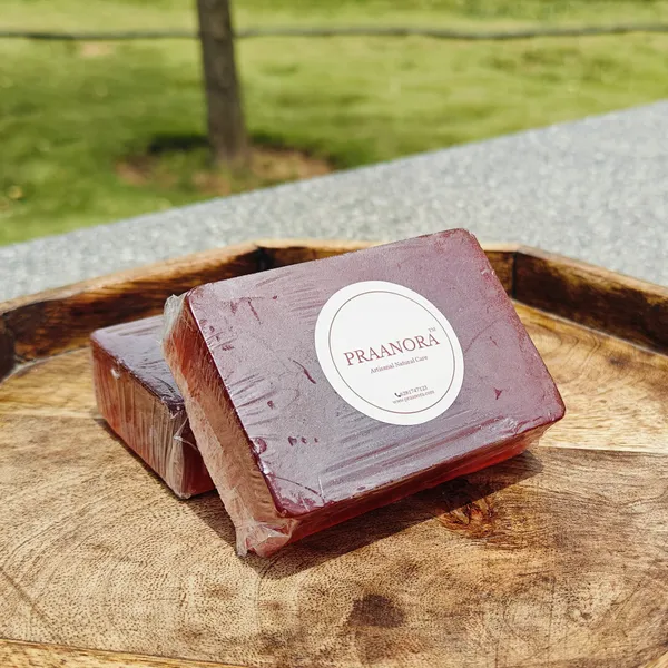 Detan_Kumkumadi_Glycerin_Base_Soap