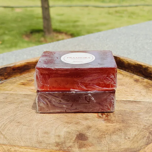 Detan_Kumkumadi_Glycerin_Base_Soap