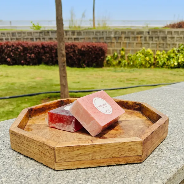 Combo_-_Detan_Kumkumadi_Soaps_-_Glycerin_Base_+_Goat_Milk_Base