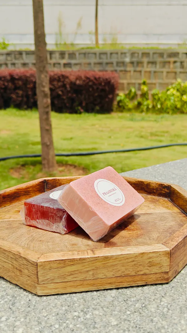 Combo_-_Detan_Kumkumadi_Soaps_-_Glycerin_Base_+_Goat_Milk_Base