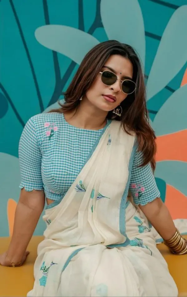White_And_Blue_Cotton_Saree_For_Women