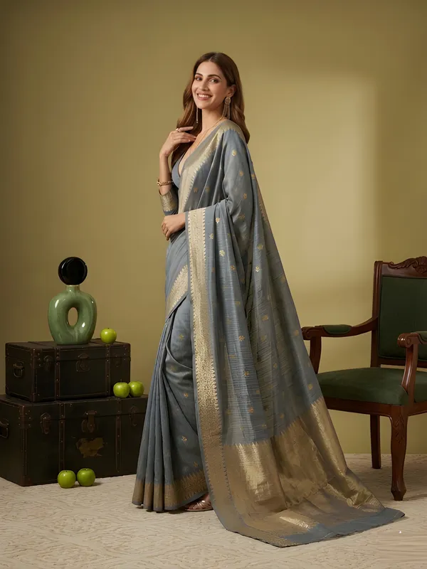 Grey_Silk_Blend_Saree_For_Women