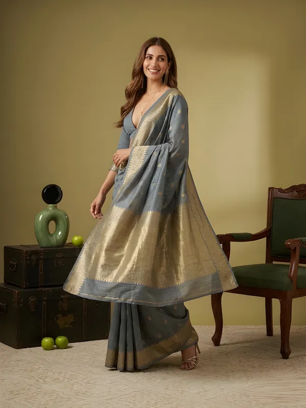 Grey_Silk_Blend_Saree_For_Women