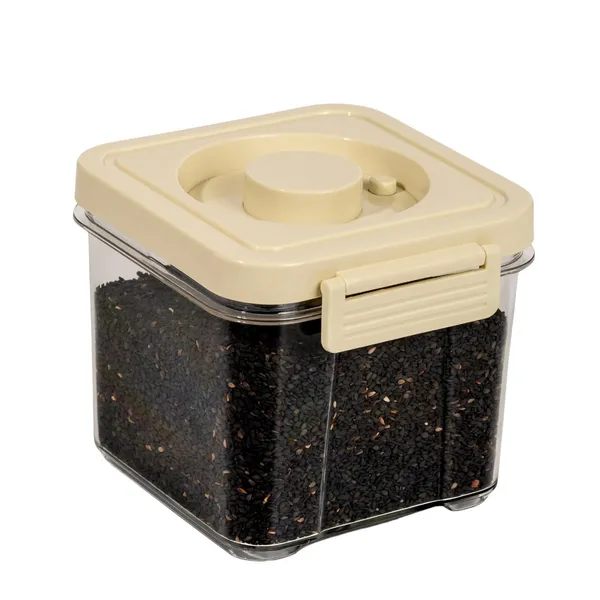 Transparent_Plastic_Storage_Container_For_Food_Storage
