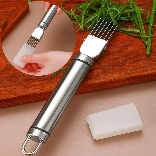 Silver_Stainless_Steel_Multi_Blade_Vegetable_Cutter_For_Slicing_Vegetables