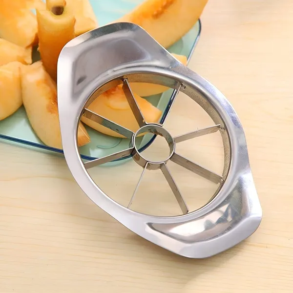 Silver_Stainless_Steel_Apple_Slicer_&_Corer_For_Slicing_Apples