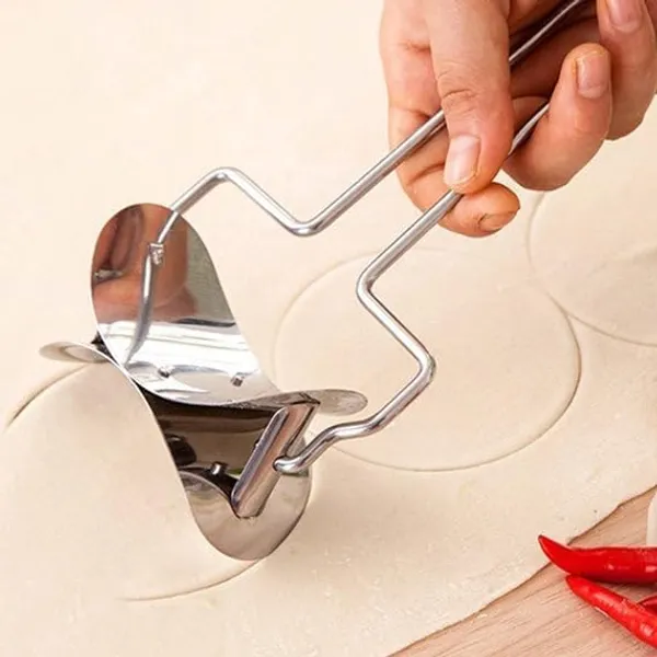 Silver_Stainless_Steel_Dumpling_Wrapper_Cutter_For_Making_Dumplings
