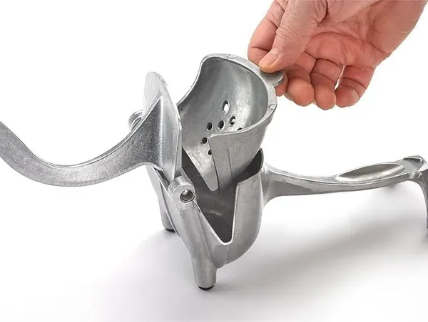 Silver_Stainless_Steel_Manual_Citrus_Juicer_For_Juicing_Citrus_Fruits
