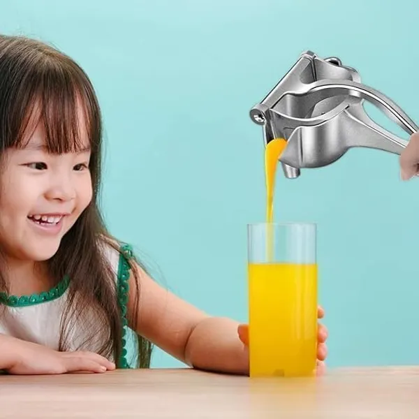 Silver_Stainless_Steel_Manual_Citrus_Juicer_For_Juicing_Citrus_Fruits