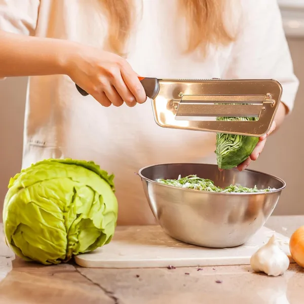Grey_Stainless_Steel_Cabbage_Slicer_For_Slicing_Cabbage