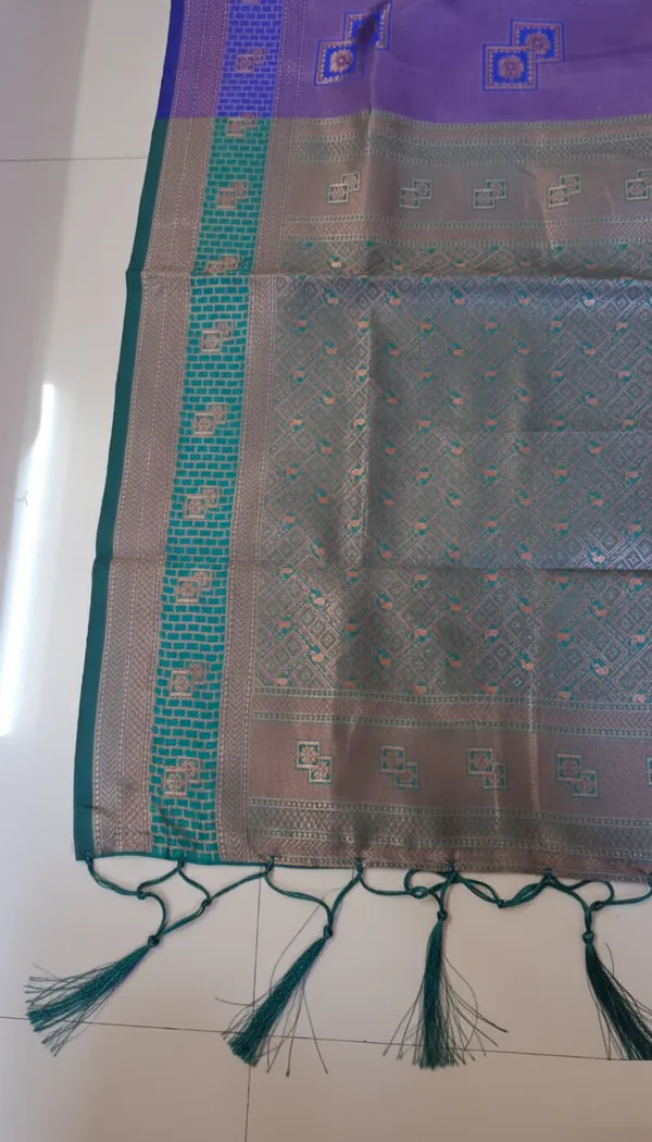 Purple_Silk_Blend_Saree_For_Women