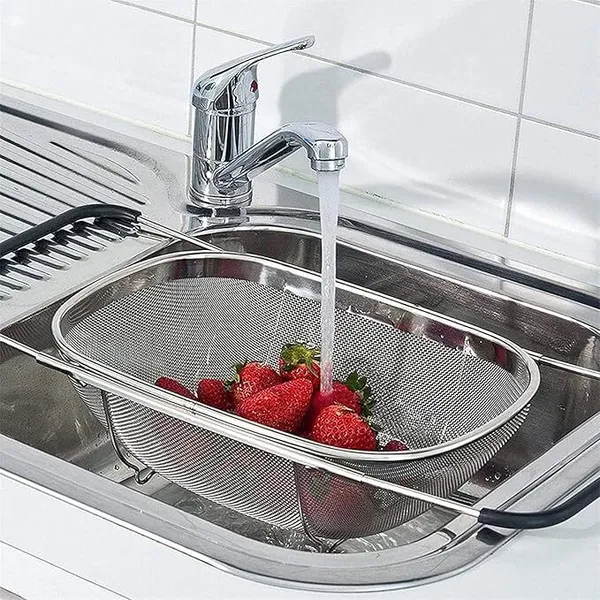 Silver_Stainless_Steel_Kitchen_Strainer_For_Washing_&_Draining_Fruits_And_Vegetables