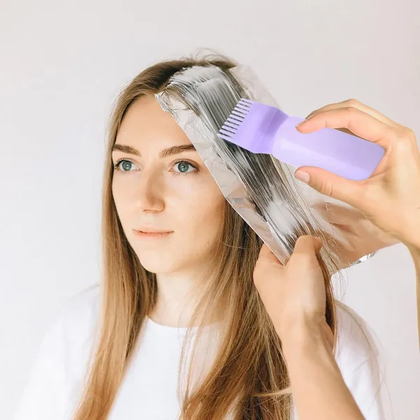 Pink_Plastic_Hair_Dye_Applicator_Bottle_For_Hair_Colour_&_Hair_Oil_Application