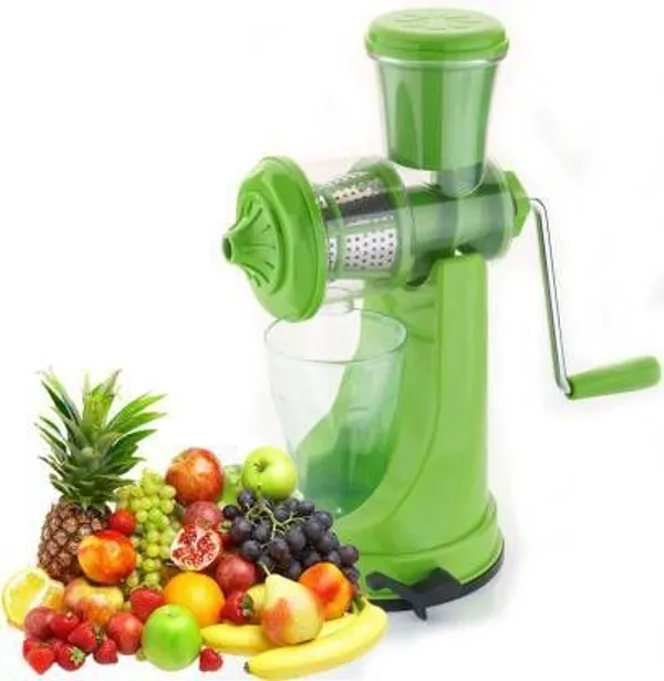 Green_Plastic_Hand_Juicer_For_Juicing_Fruits