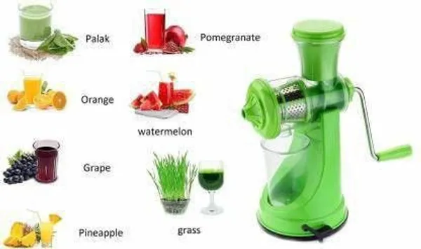 Green_Plastic_Hand_Juicer_For_Juicing_Fruits