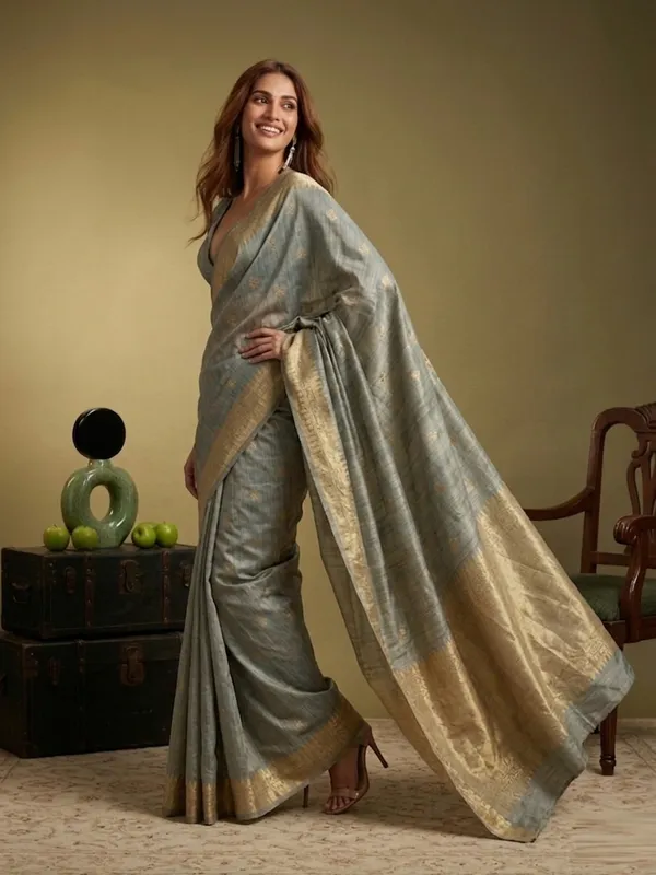 Grey_Silk_Blend_Saree_For_Women