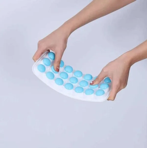 White_And_Green_Silicone_Silicone_Ice_Cube_Tray_For_Making_Ice_Cubes_(Pack_Of_2_)