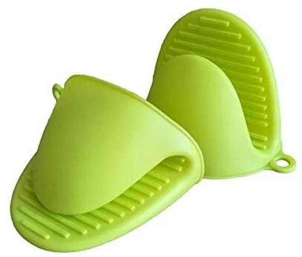 Green_Silicone_Kitchen_Linen_Set_For_Kitchen_Cleaning_&_Cooking_(Pack_Of_2_)