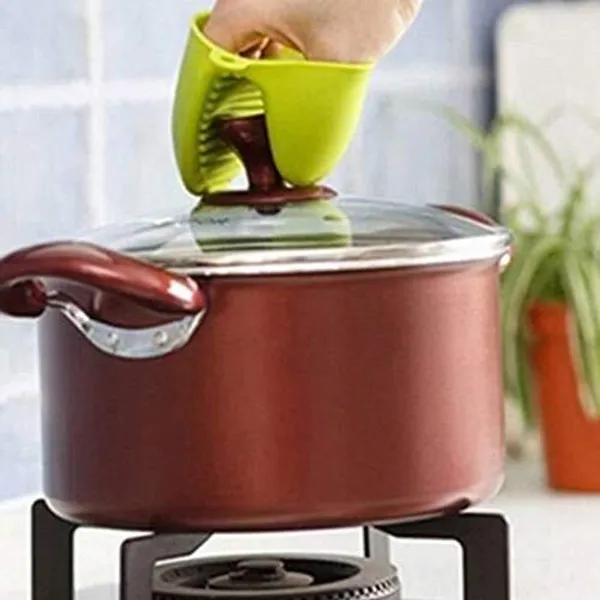 Green_Silicone_Kitchen_Linen_Set_For_Kitchen_Cleaning_&_Cooking_(Pack_Of_2_)