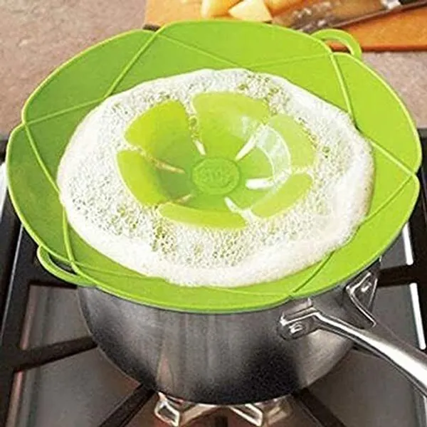 Green_Silicone_Silicone_Spill_Stopper_Lid_For_Preventing_Pot_Overflow_(Pack_Of_2_)