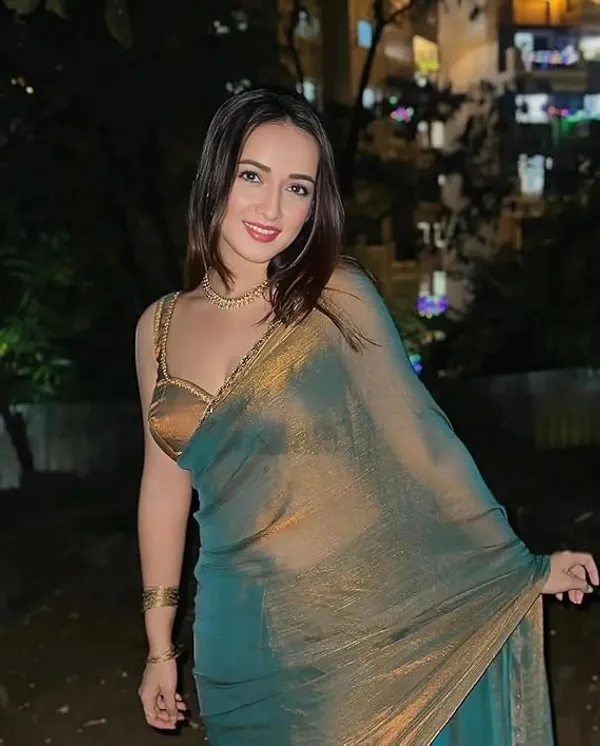 Olive_Green_Silk_Blend_Saree_For_Women