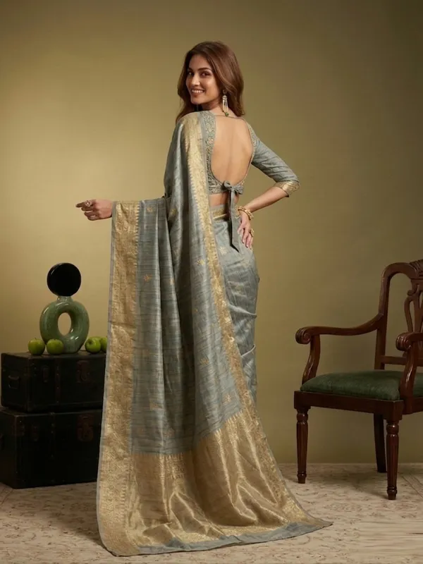 Grey_Silk_Blend_Saree_For_Women