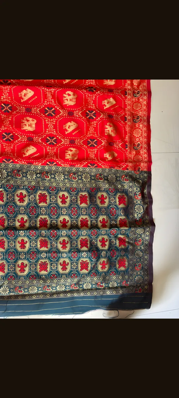 Red_Silk_Blend_Saree_For_Women