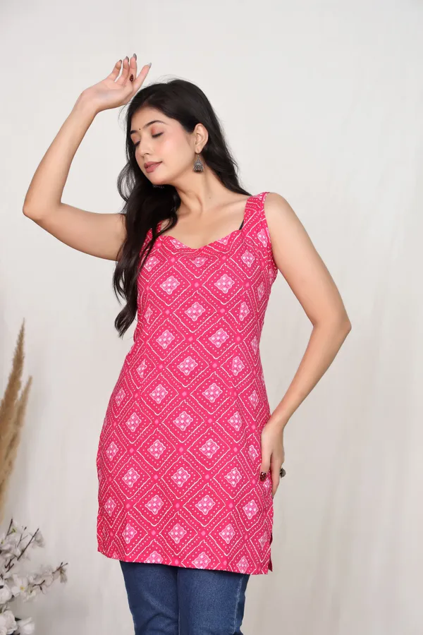 Pink_Cotton_Sleeveless_Geometric_Floral_Print_Kurta_For_Women