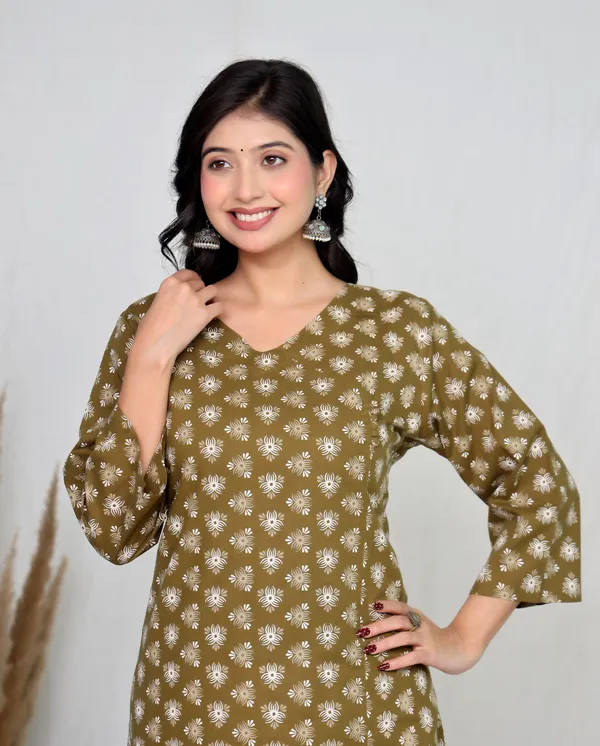 Olive_Green_Cotton_Straight_Floral_Print_Kurta_For_Women