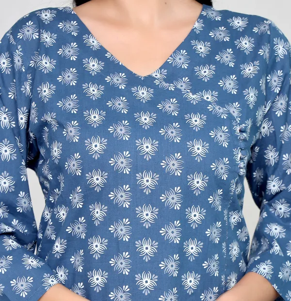 Blue_Cotton_Relaxed_Floral_Print_Nightdress_For_Women