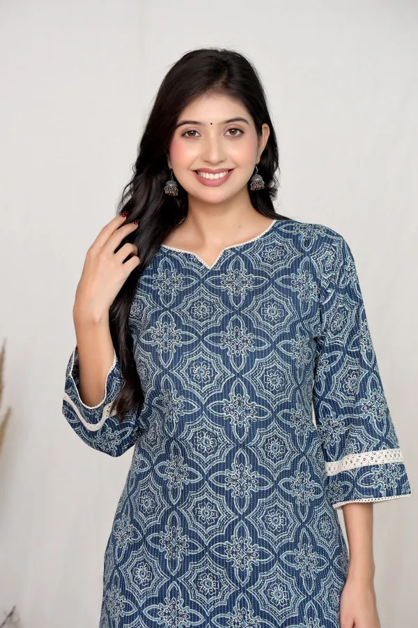 Blue_Cotton_Straight_Geometric_Print_Kurti_For_Women