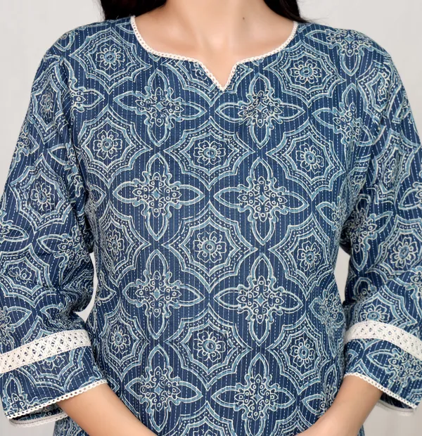 Blue_Cotton_Straight_Geometric_Print_Kurti_For_Women