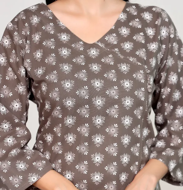 Maroon_Cotton_Straight_Floral_Print_Kurta_For_Women