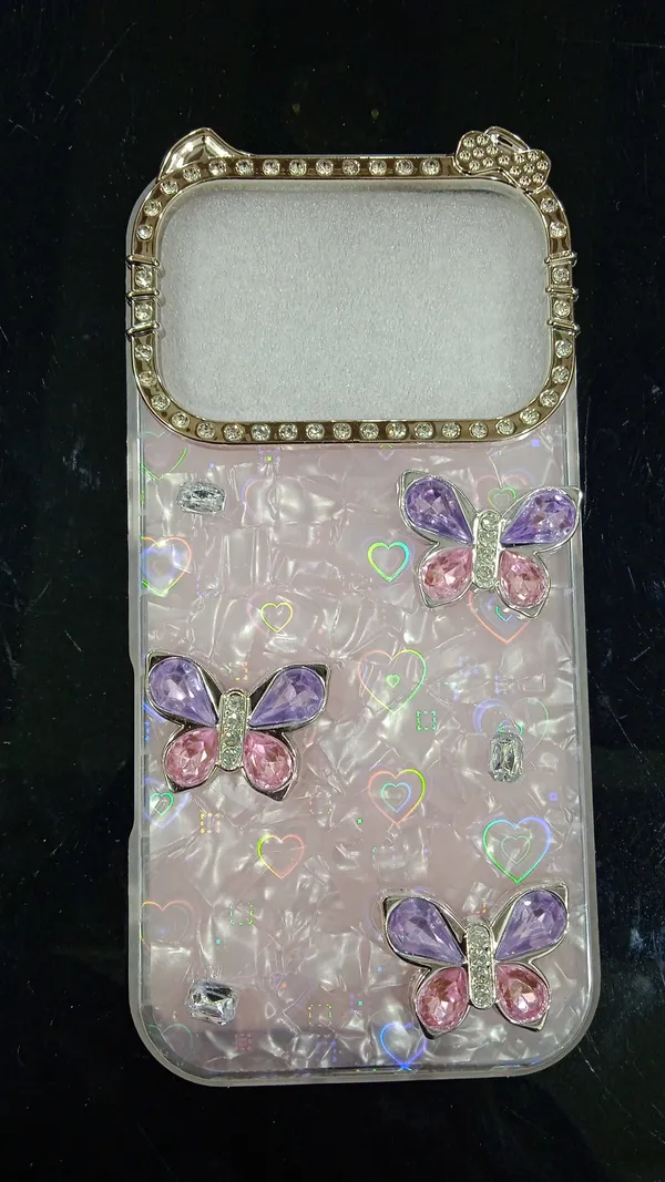 Butterfly_Embellished_Transparent_Acrylic_Phone_Case_Iphone_17_Pro