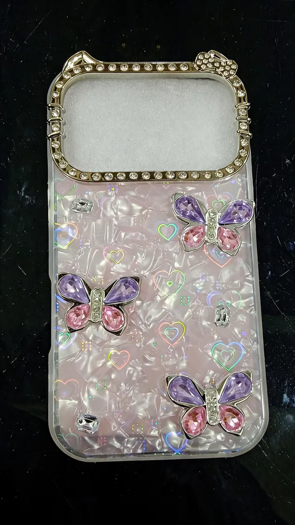 Butterfly_Embellished_Transparent_Acrylic_Phone_Case_Iphone_17_Pro